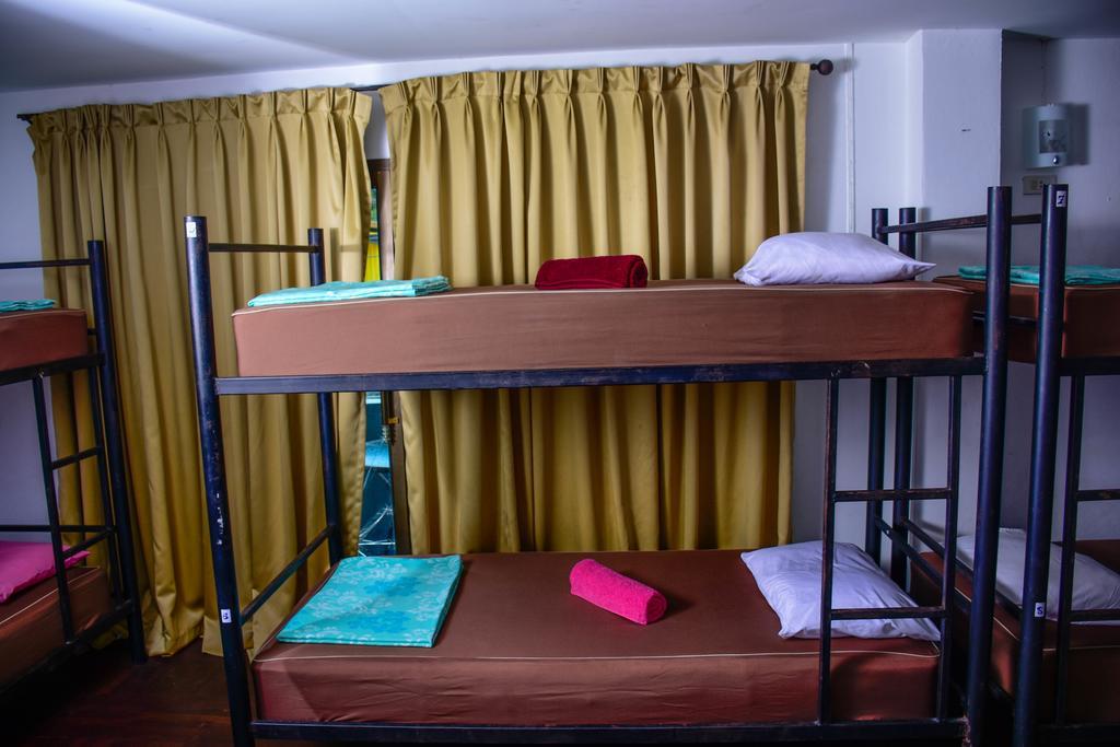 The Wanderlust Hostel Ko Pha Ngan Esterno foto